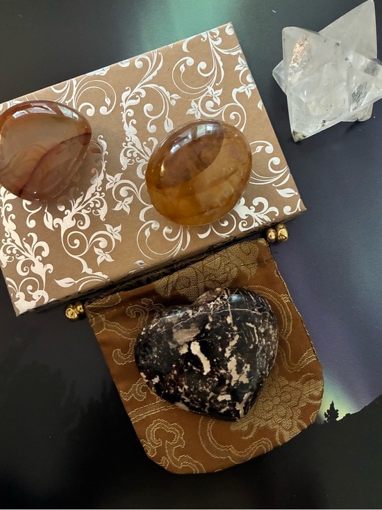 Healing Crystals and Stones Other - 🔮 4 Piece Crystal Gift Box - Merkaba, Golden Healer, Sardonyx, Black Opal 🎁